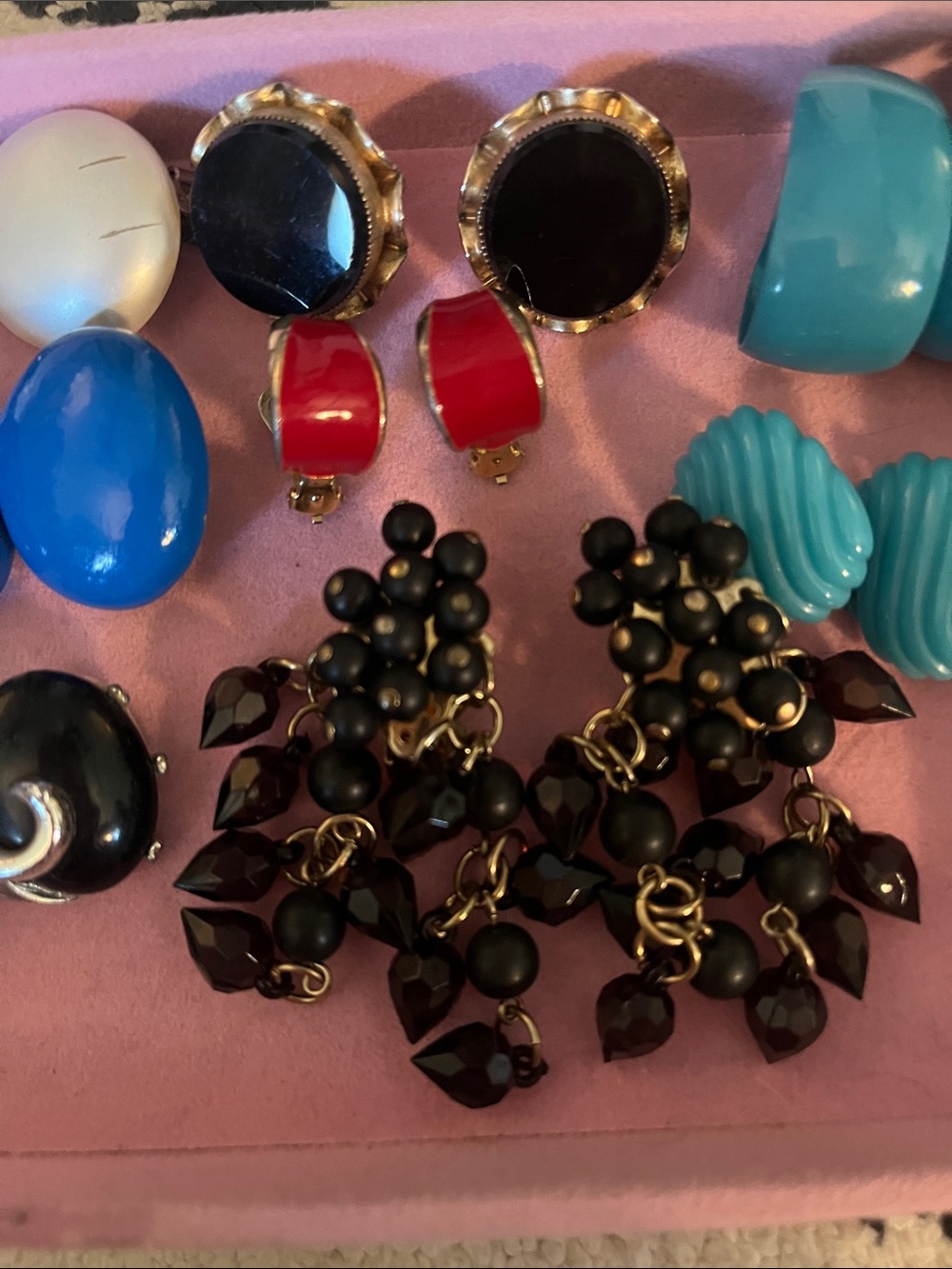 Vintage Lot of Clip On Earrings Jewelry Lot - Picture 3 of 4